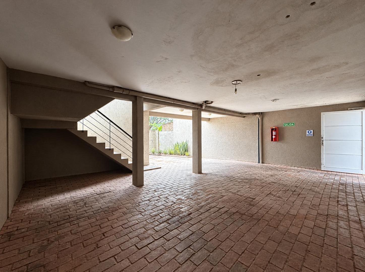 Foto de En venta, Barrio Belgrano Dpto. en PB con Cochera, imagen 4