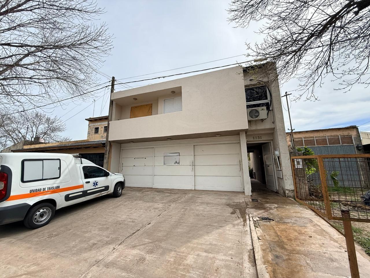 Foto de En venta, Barrio Belgrano Dpto. en PB con Cochera, imagen 1