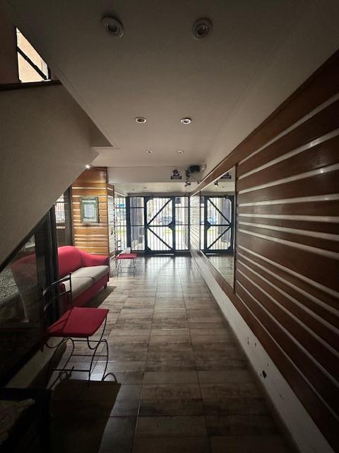 Departamento Tres Ambientes con Cochera 2