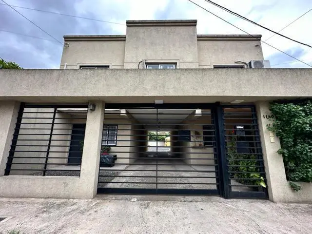 DEPARTAMENTO DOS AMBIENTES CON COCHERA 4