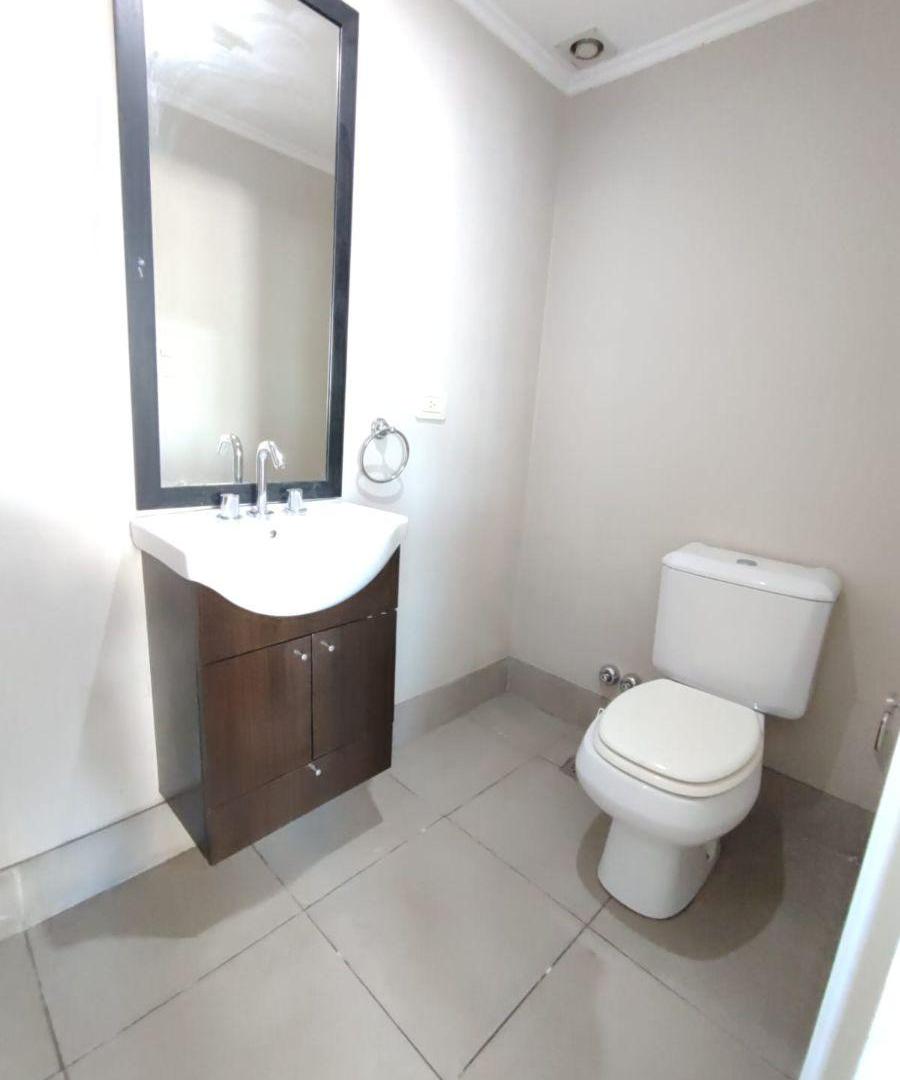 Muy buen 2amb en suite con amplio balcón - cochera - toilette