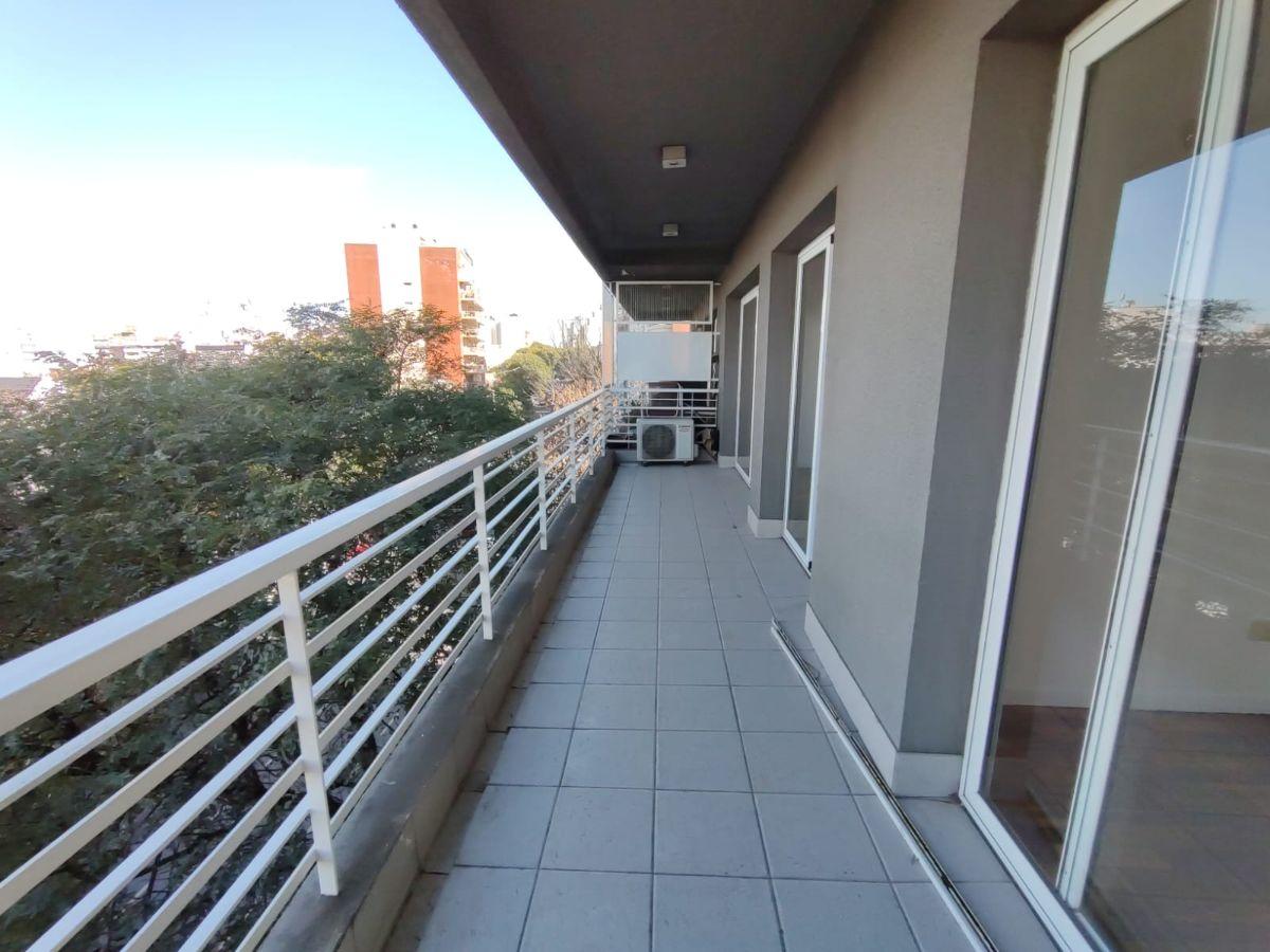 Muy buen 2amb en suite con amplio balcón - cochera - toilette