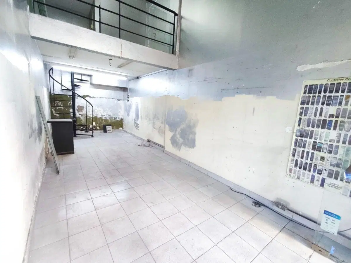 Excelente local en planta abierta sin expensas 5