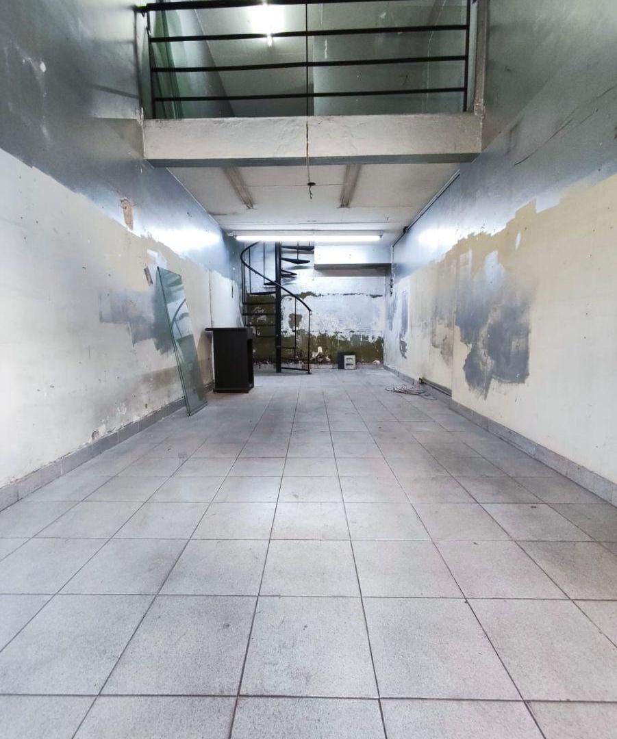 Foto de Excelente local en planta abierta sin expensas, imagen 3