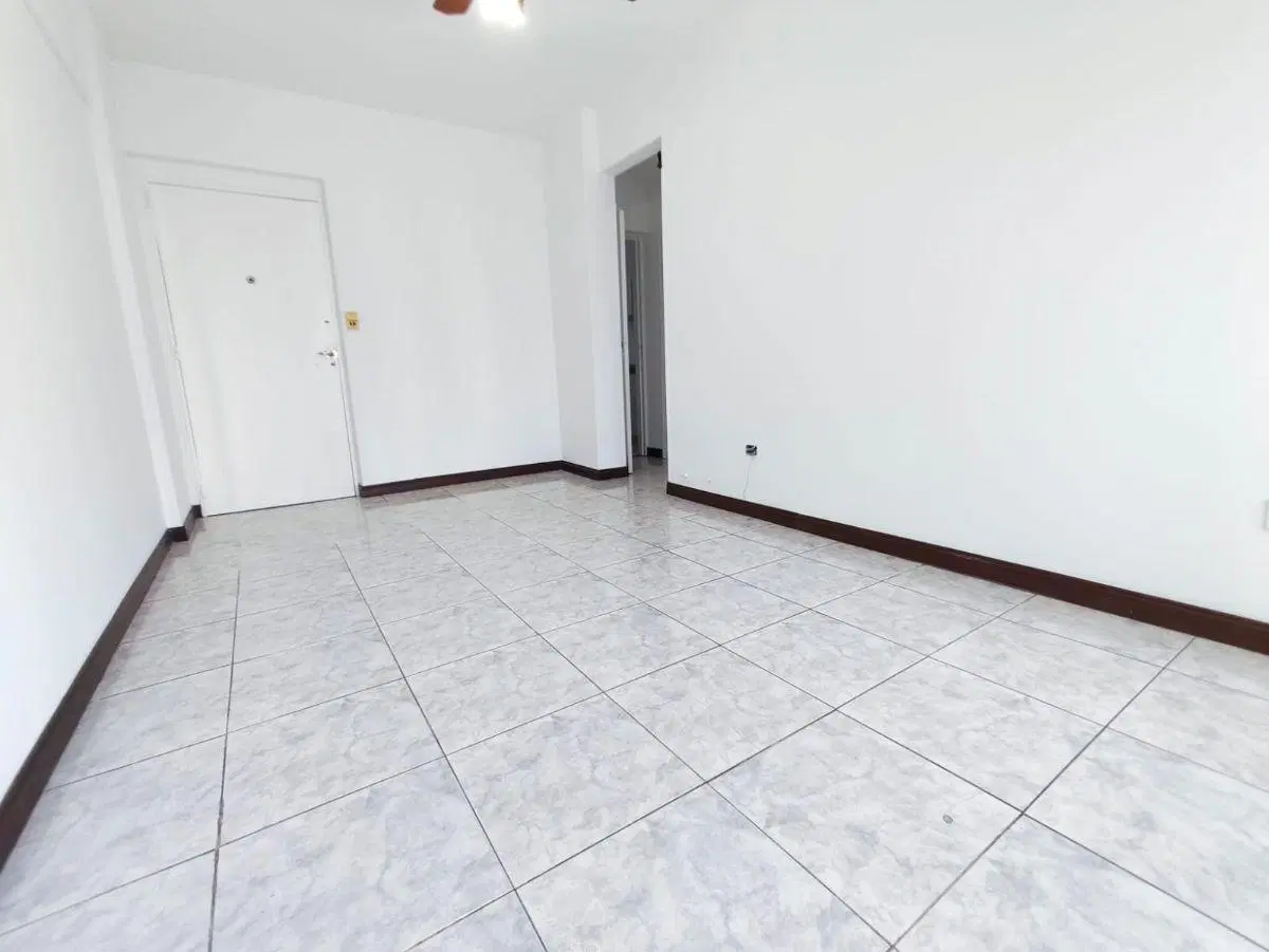 Muy buen 2amb remodelado con balcón y baulera en gran ubicación 4