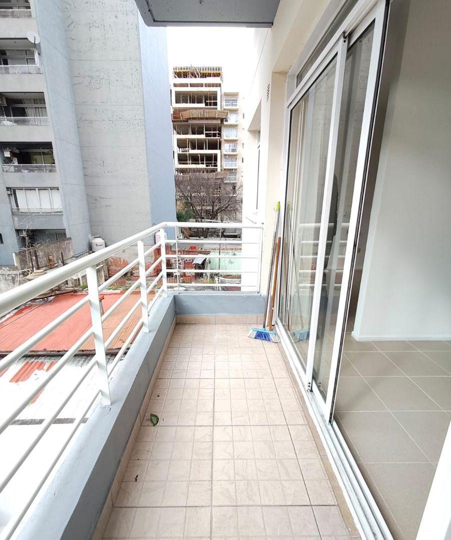 Foto de Precioso y cómodo ambiente dividido - balcón, imagen 5