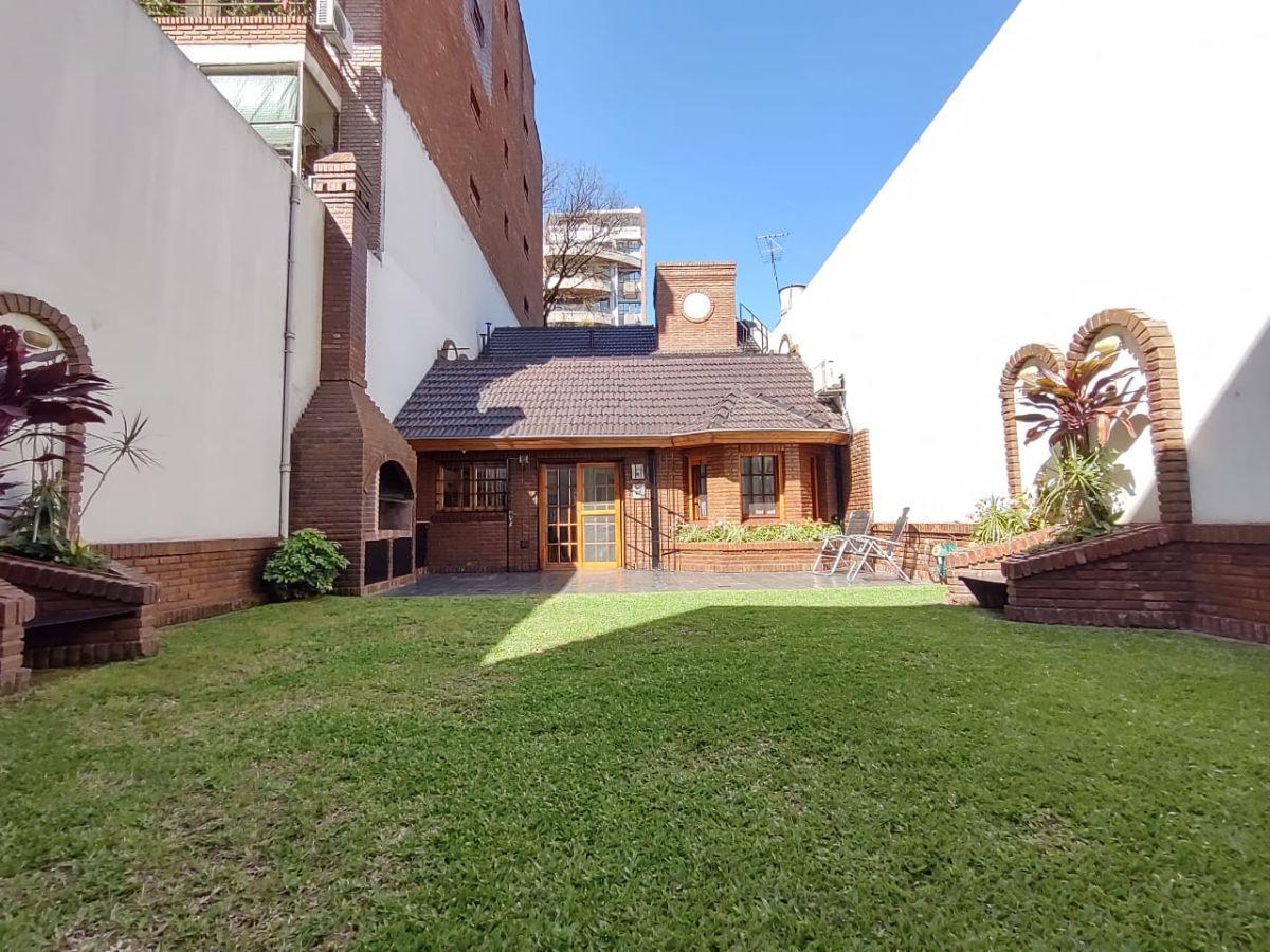 Foto de Preciosa casa con amplio jardín en impecable estado, imagen 1