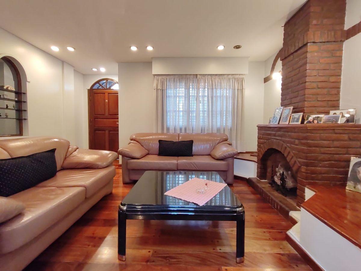 Foto de Preciosa casa con amplio jardín en impecable estado, imagen 3