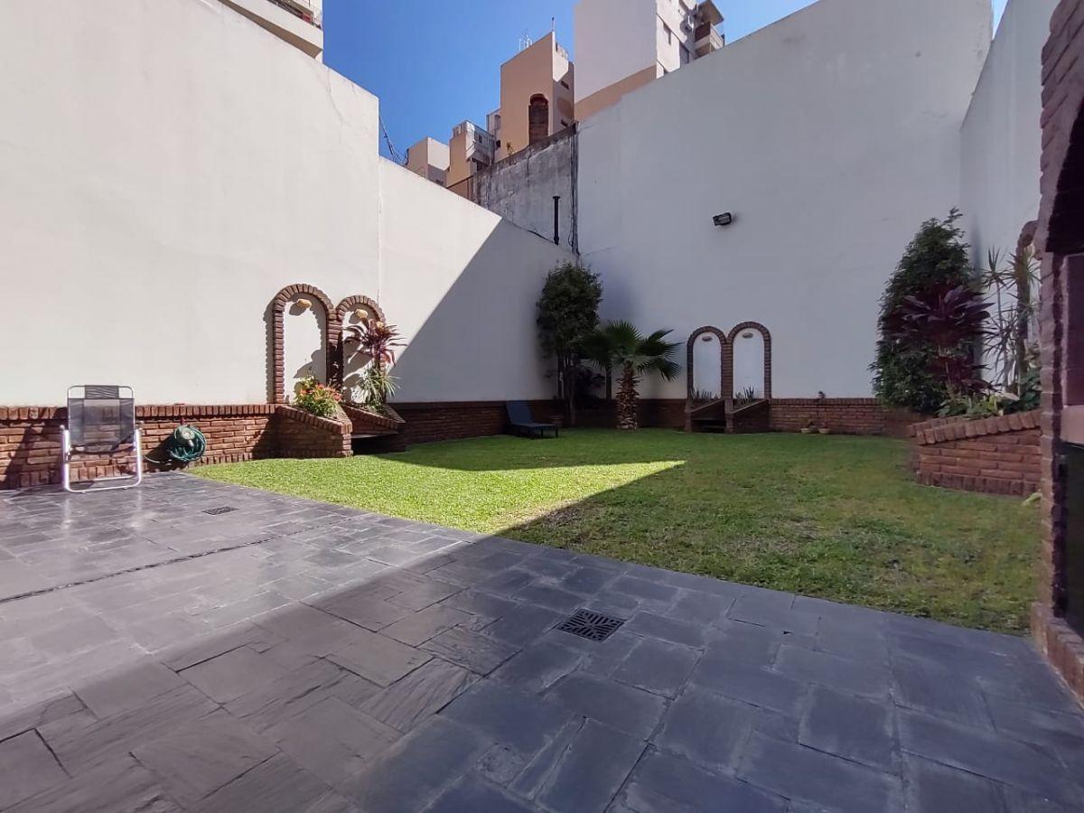 Foto de Preciosa casa con amplio jardín en impecable estado, imagen 4