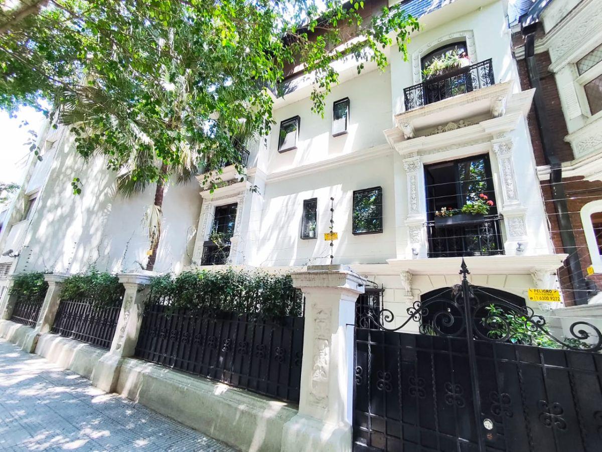 Foto de Magnífica casa hecha totalmente a nuevo en barrio parque, imagen 1