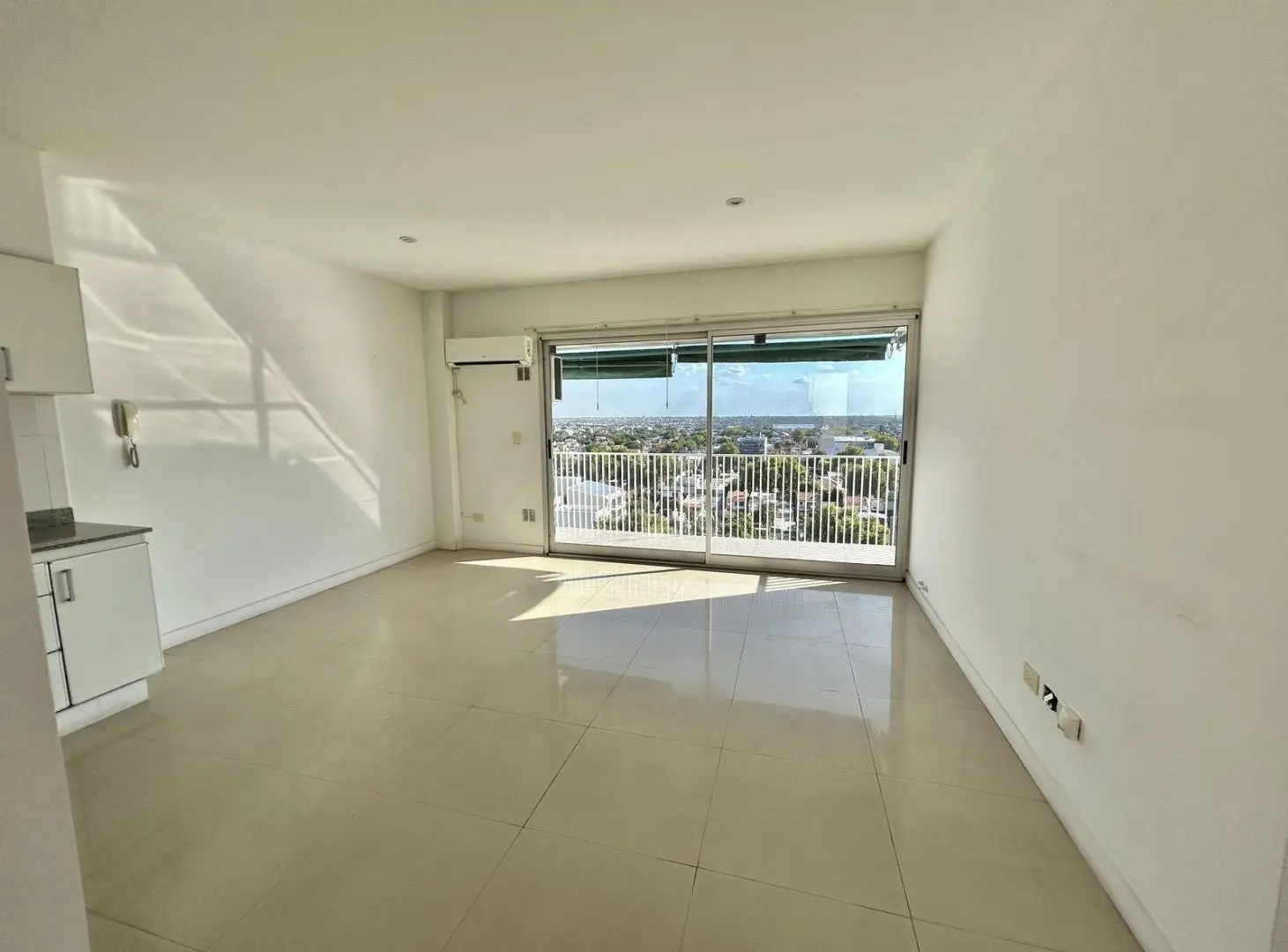 VENTA DE SEMIPISO 2 AMBIENTES CON BALCÓN – APTO CRÉDITO 5