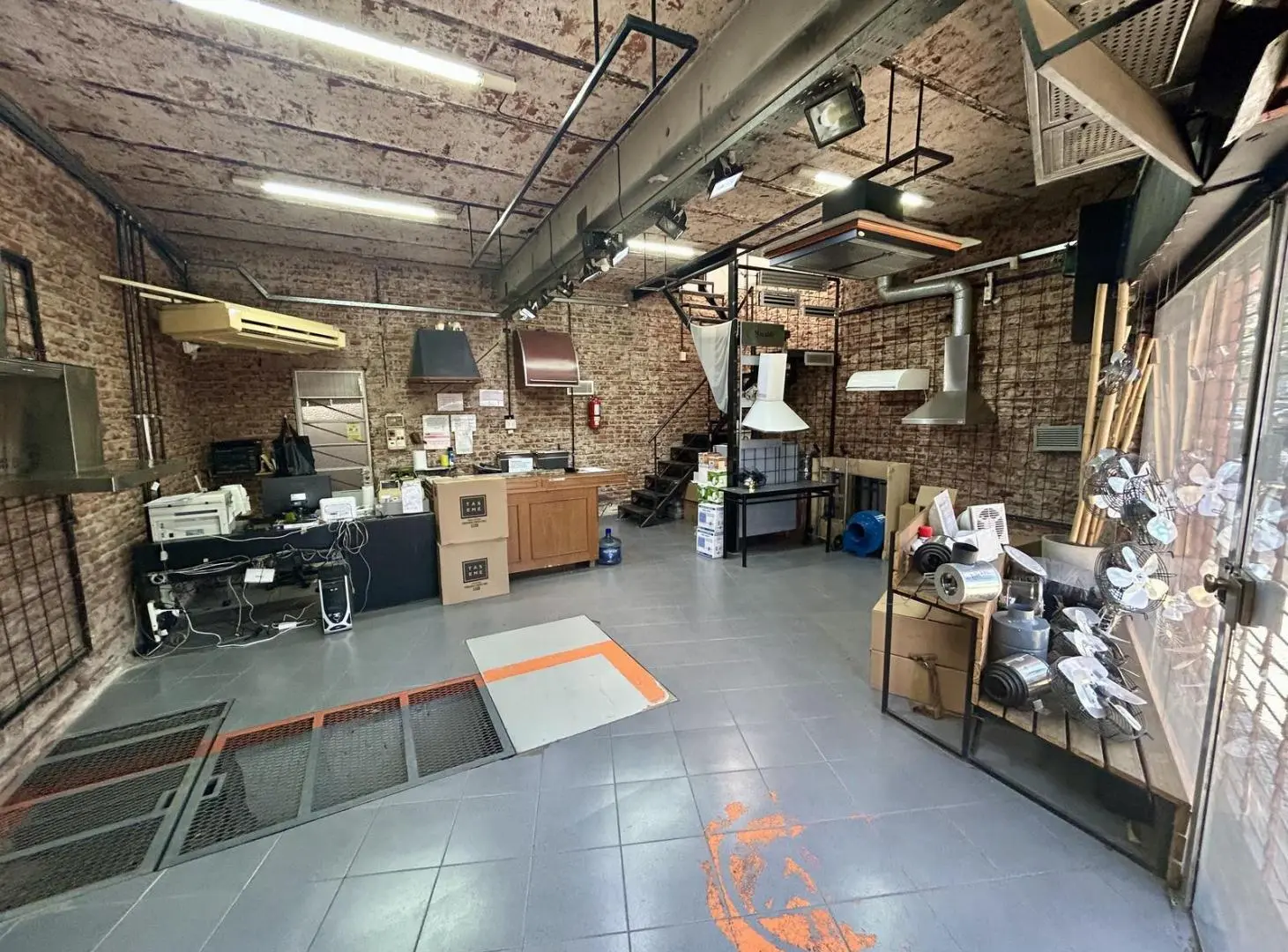Local en Venta sobre Av. de Mayo, en Villa Adelina , San Isidro, G.B.A. Zona Norte 3