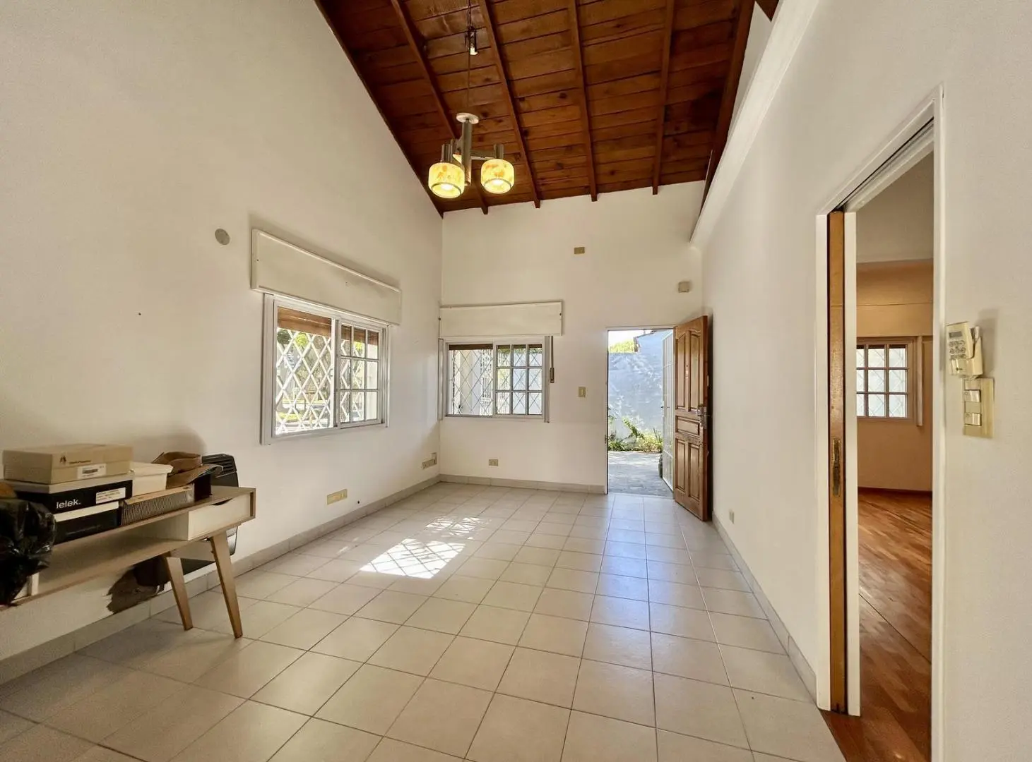 VENTA PH 3 AMBIENTES CON PATIO Y COCHERA – VILLA ADELINA – A 3 CUADRAS DE AV. DE MAYO 4