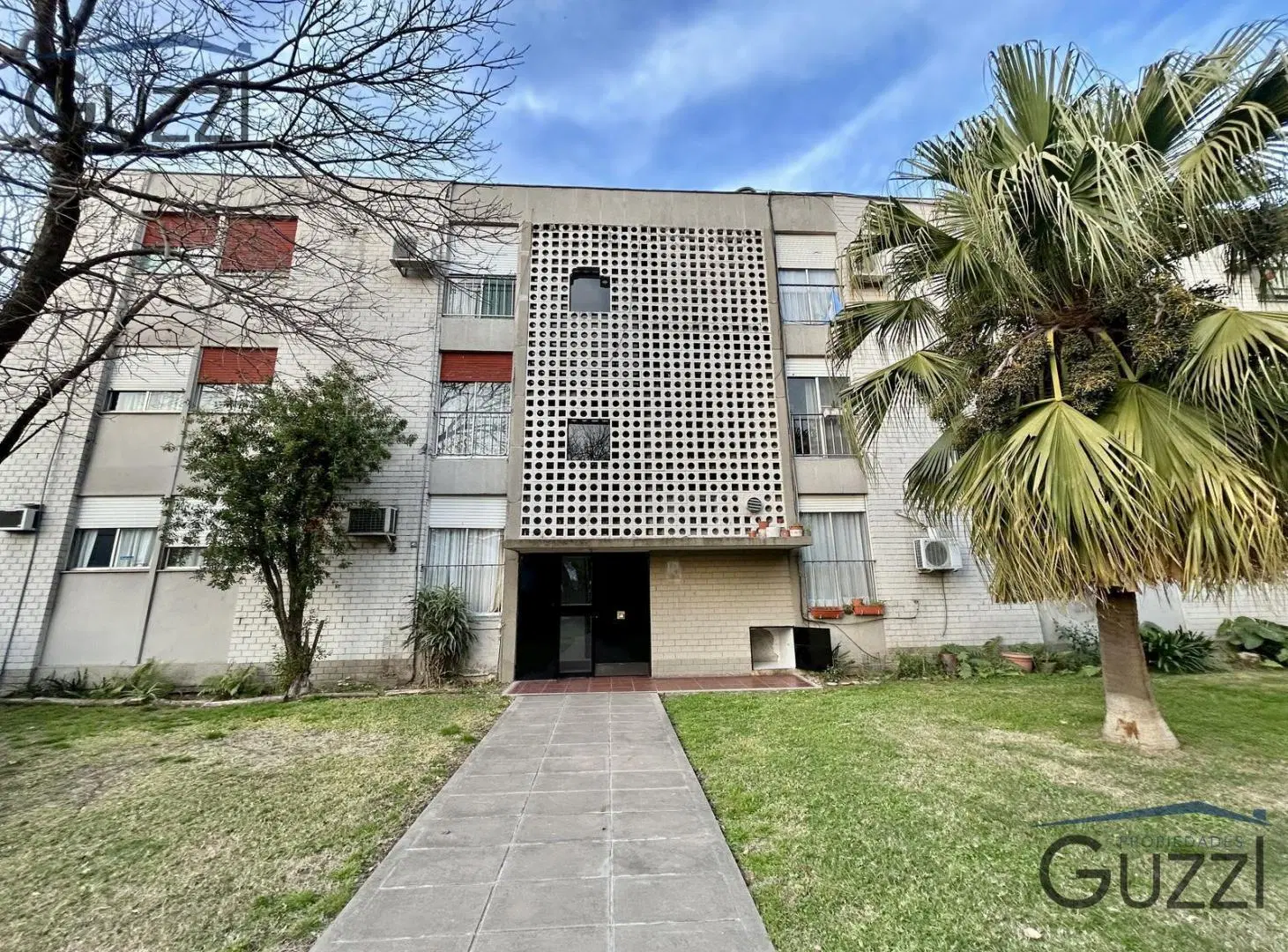 Departamento de 2 ambientes con posibilidad de volver a 3 en Martínez. APTO CREDITO 4