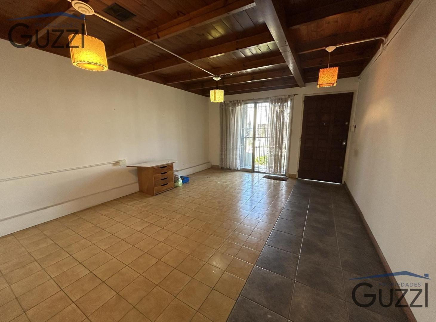 Foto de Venta casa 4 ambientes con escritorio, patio y garaje en Villa Adelina, imagen 3