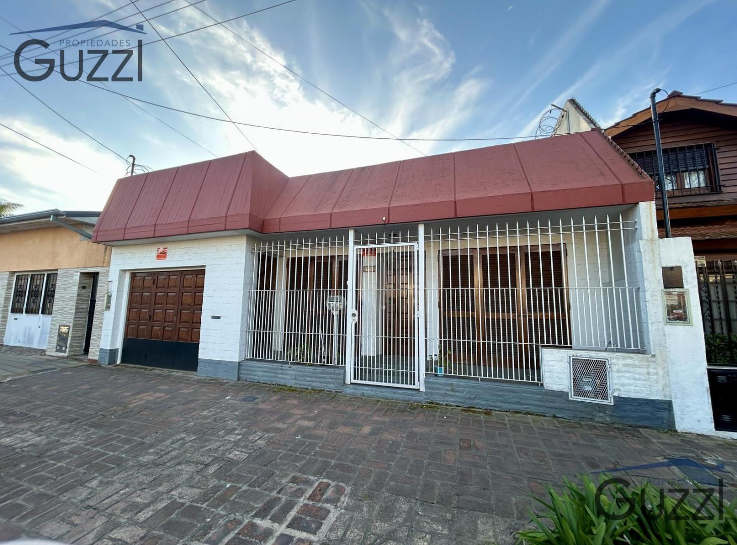 Foto de Venta casa 4 ambientes con escritorio, patio y garaje en Villa Adelina, imagen 1