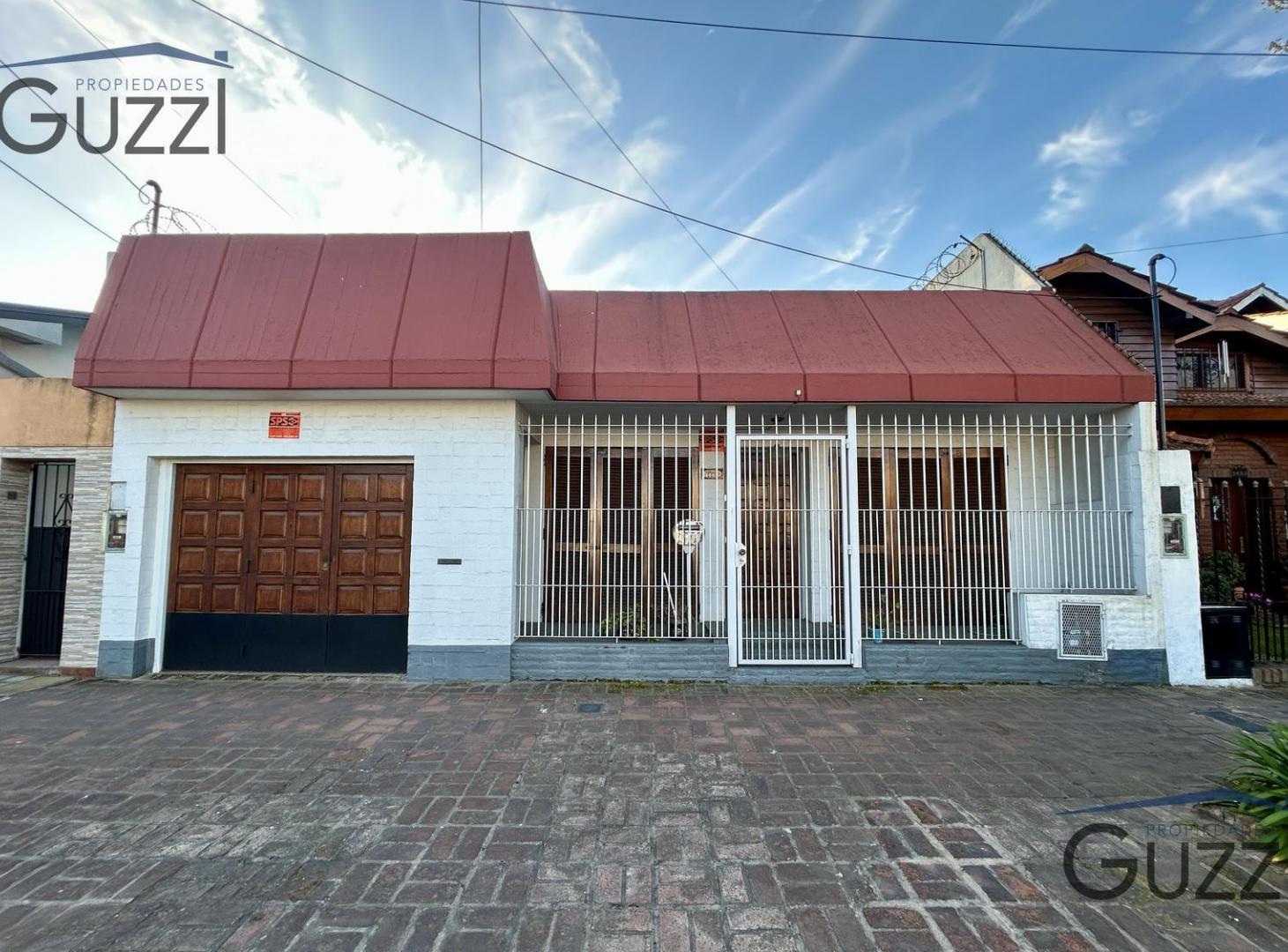 Foto de Venta casa 4 ambientes con escritorio, patio y garaje en Villa Adelina, imagen 2