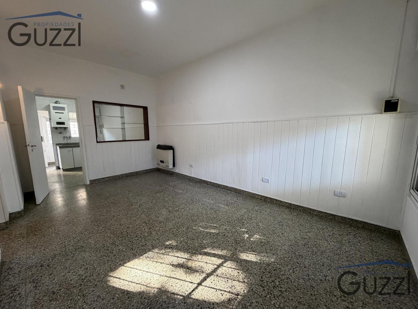Foto de Venta PH 2 ambientes en planta baja con cochera en Villa Adelina. APTO, imagen 3