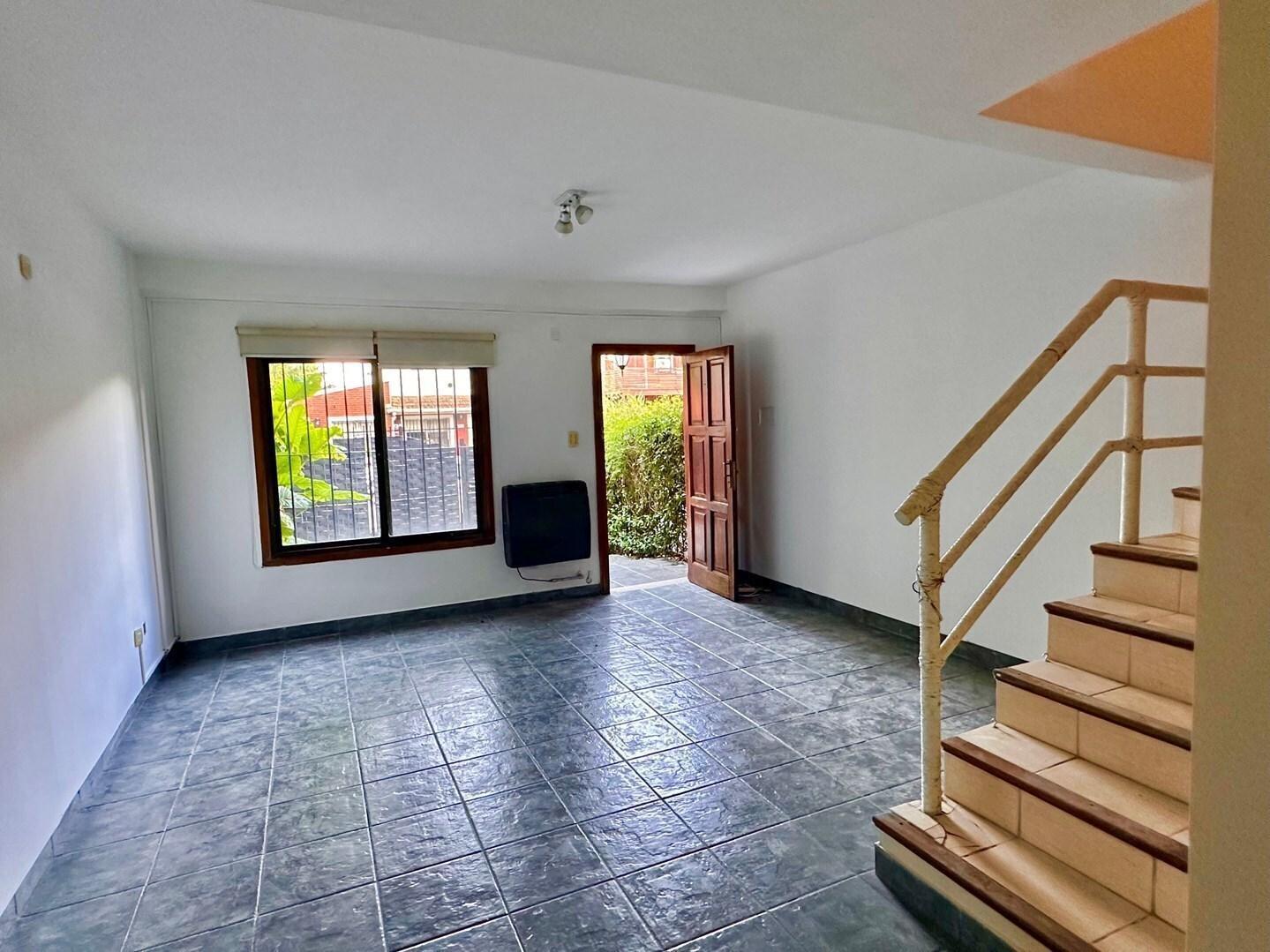 Foto de Casa Dúplex en Alquiler en Lomas de San Isidro, San Isidro, G.B.A. Zona, imagen 2