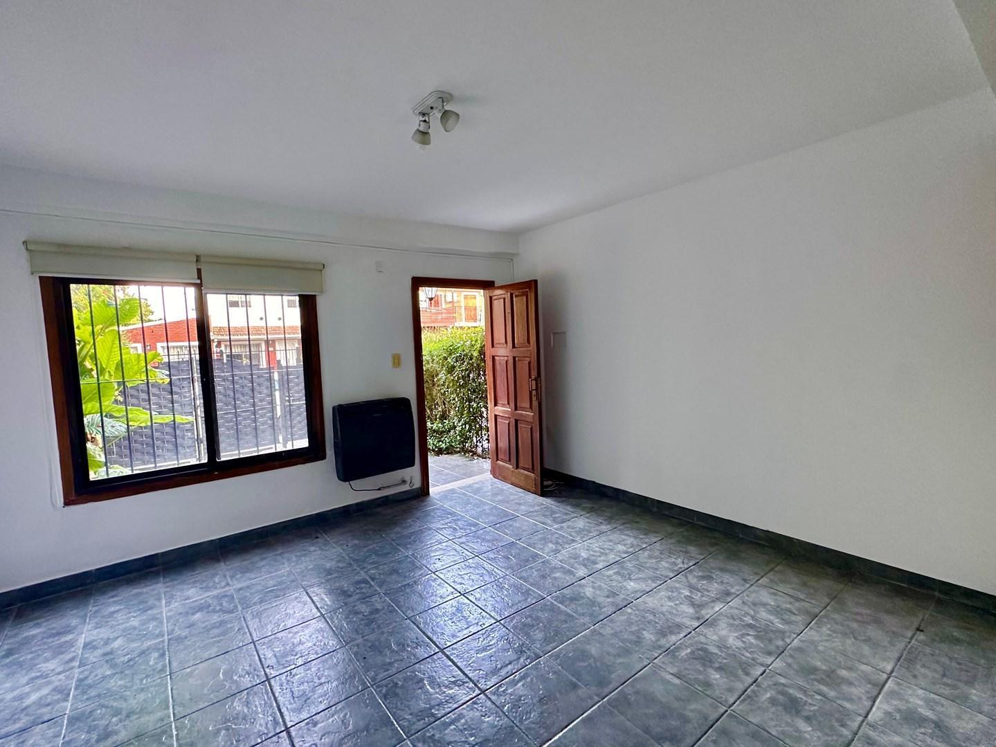 Foto de Casa Dúplex en Alquiler en Lomas de San Isidro, San Isidro, G.B.A. Zona, imagen 1