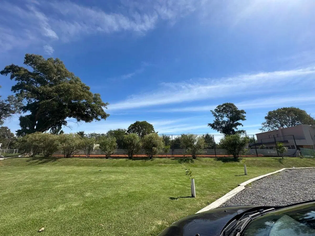 Lote 600m² en barrio San Juan Chico, Hudson 1