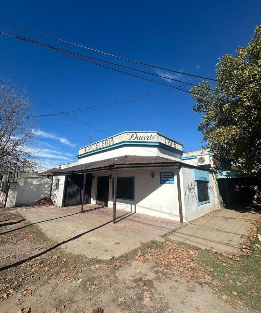 ESQUINA COMERCIAL EN GUTIÉRREZ | 3 LOCALES + MONOAMBIENTE | 595 M² | DOBLE FRENTE