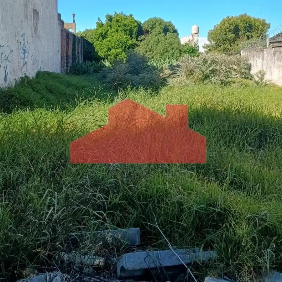 LOTE EN VENTA DE 10 X 33 MTS SOBRE AV MARIO BRAVO 4