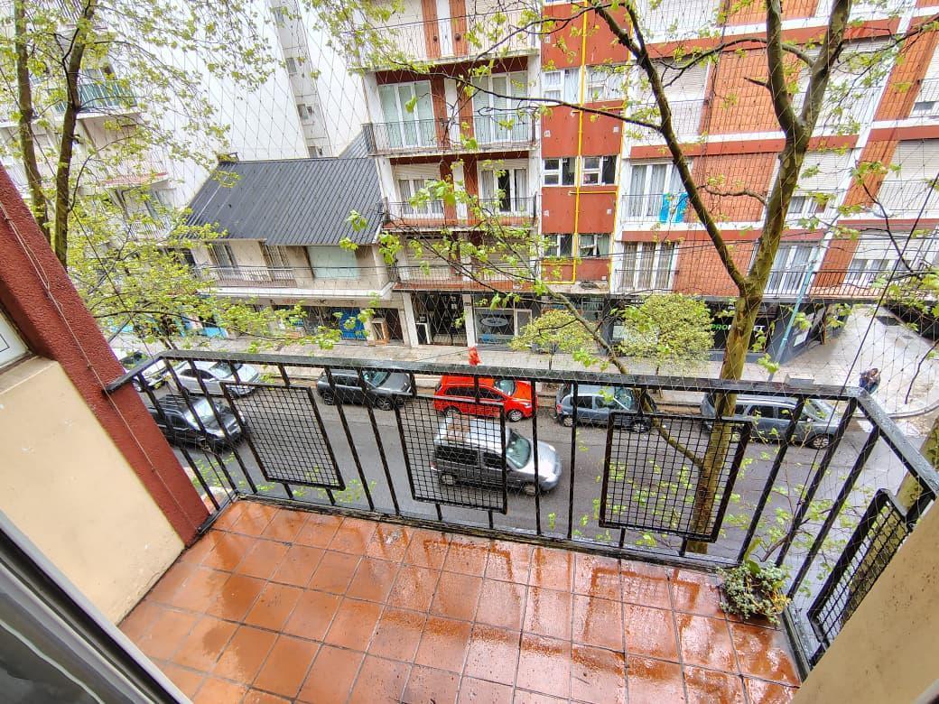Foto de Departamento al frente con balcon, imagen 2