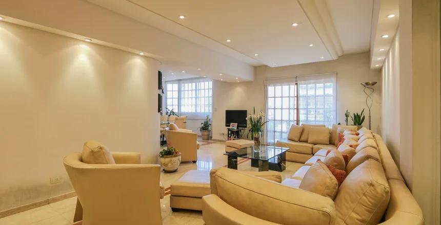 Hermoso Piso 4 Ambientes C/Dep. 190 mts. 2 Cocheras. Av Avellaneda y Boyaca.