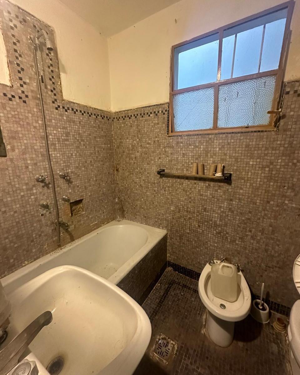 DEPOSITO EN VENTA 259 MTS -  BOLIVIA 1500- FLORES