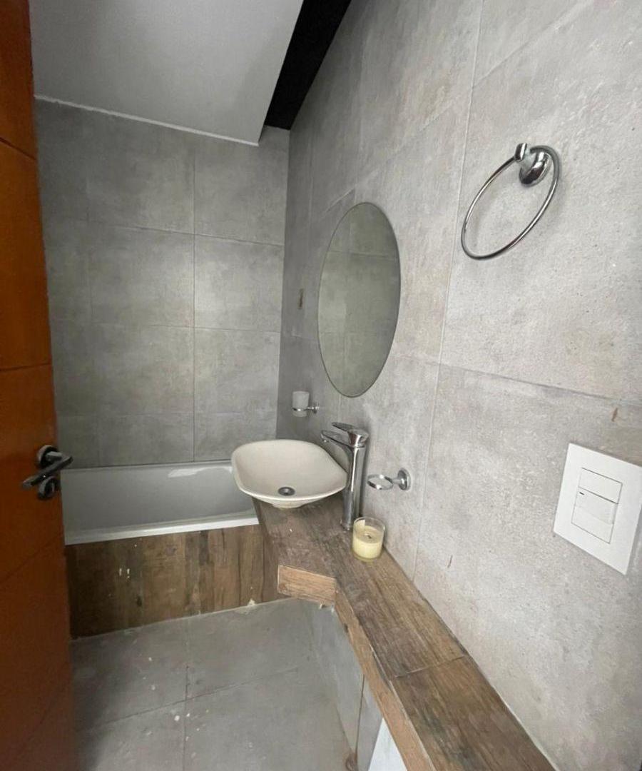 Excelente 2Amb. a Estrenar c/Balcón Terraza. Mercedes 300- Floresta.