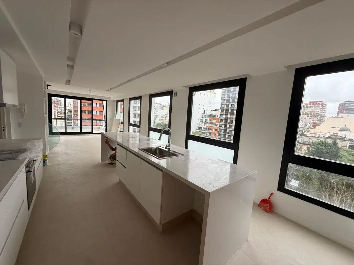 EXCELENTE DEPARTAMENTO A ESTRENAR 4 AMB AL FRENTE. 5