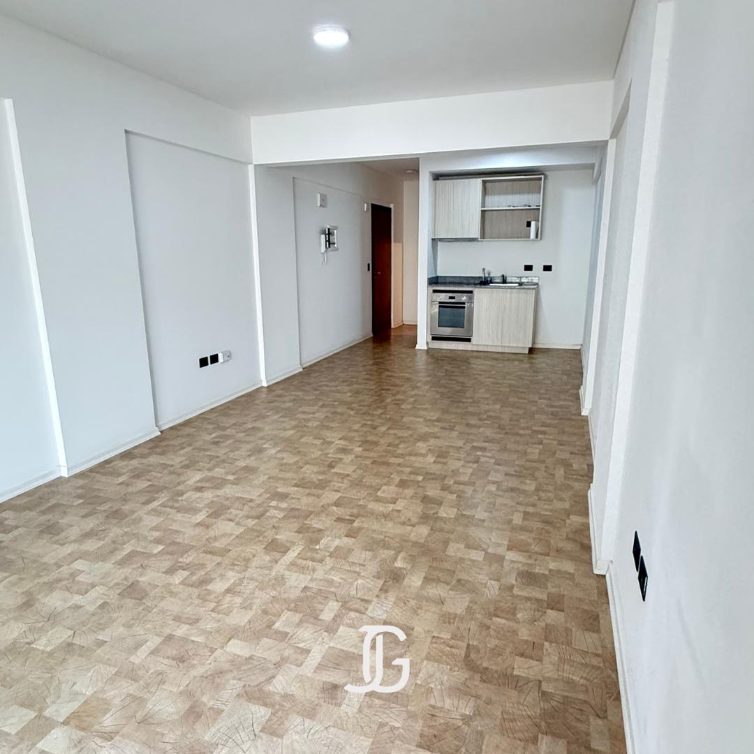 Foto de Hermoso ambiente 40 mts C/ Balcón - Paraguay 2400 -Barrio Norte., imagen 4