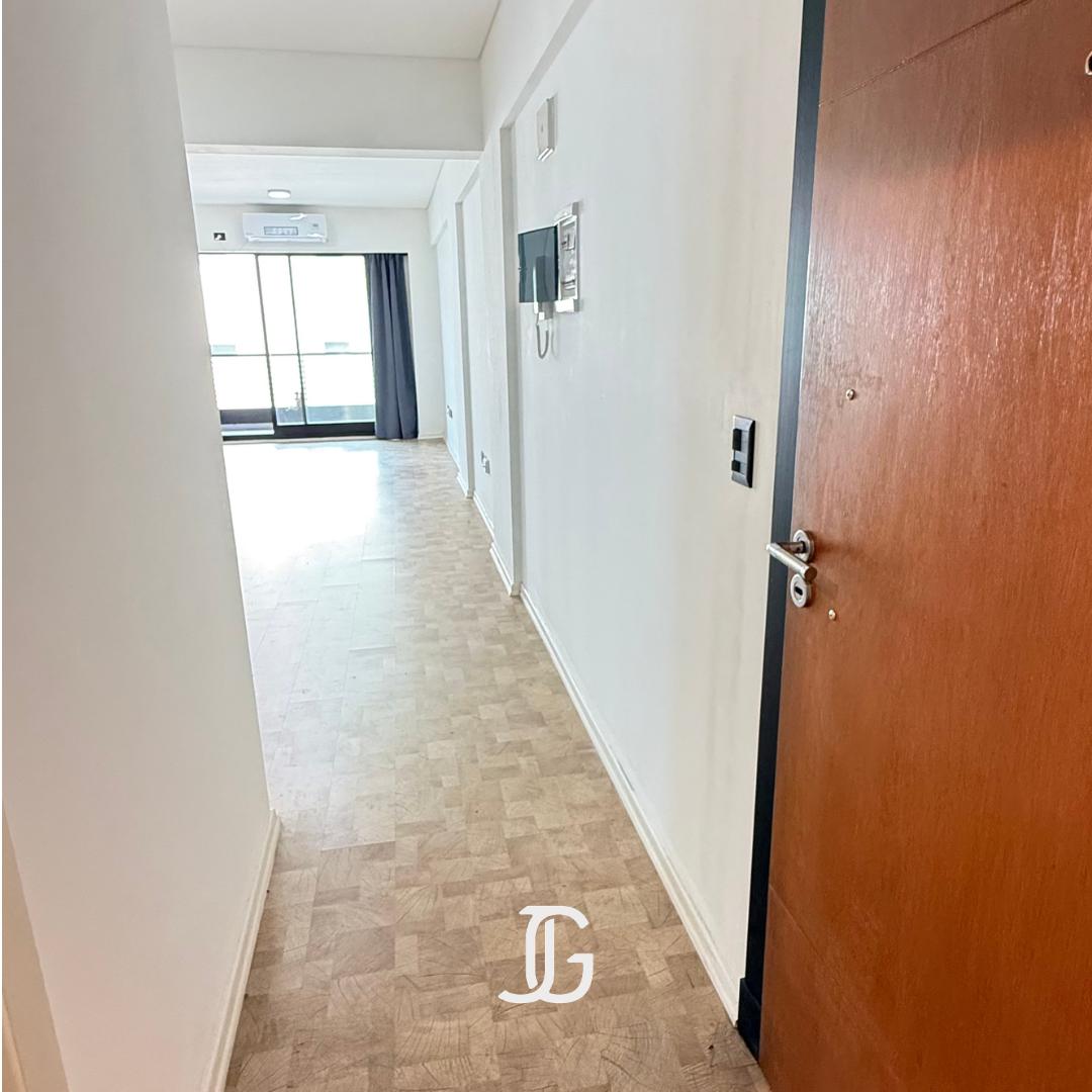 Foto de Hermoso ambiente 40 mts C/ Balcón - Paraguay 2400 -Barrio Norte., imagen 2