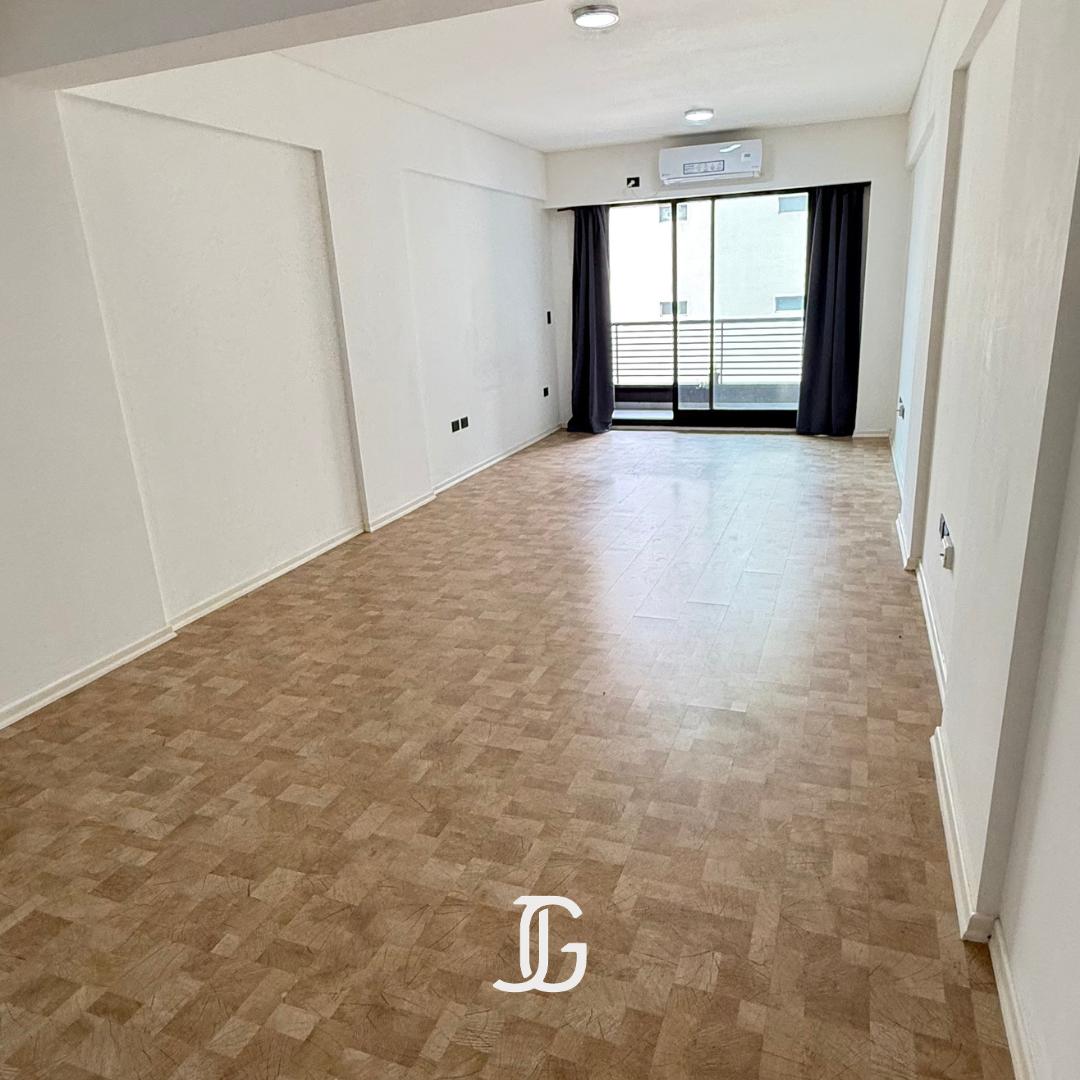Foto de Hermoso ambiente 40 mts C/ Balcón - Paraguay 2400 -Barrio Norte., imagen 1