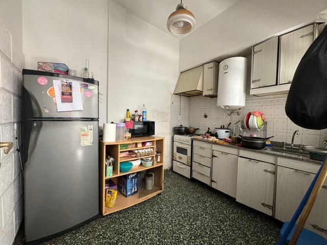 Venta Casa en Villa del Parque de 3 Pisos Más 3 Phs con Entrada Individual - Venta en Block 4