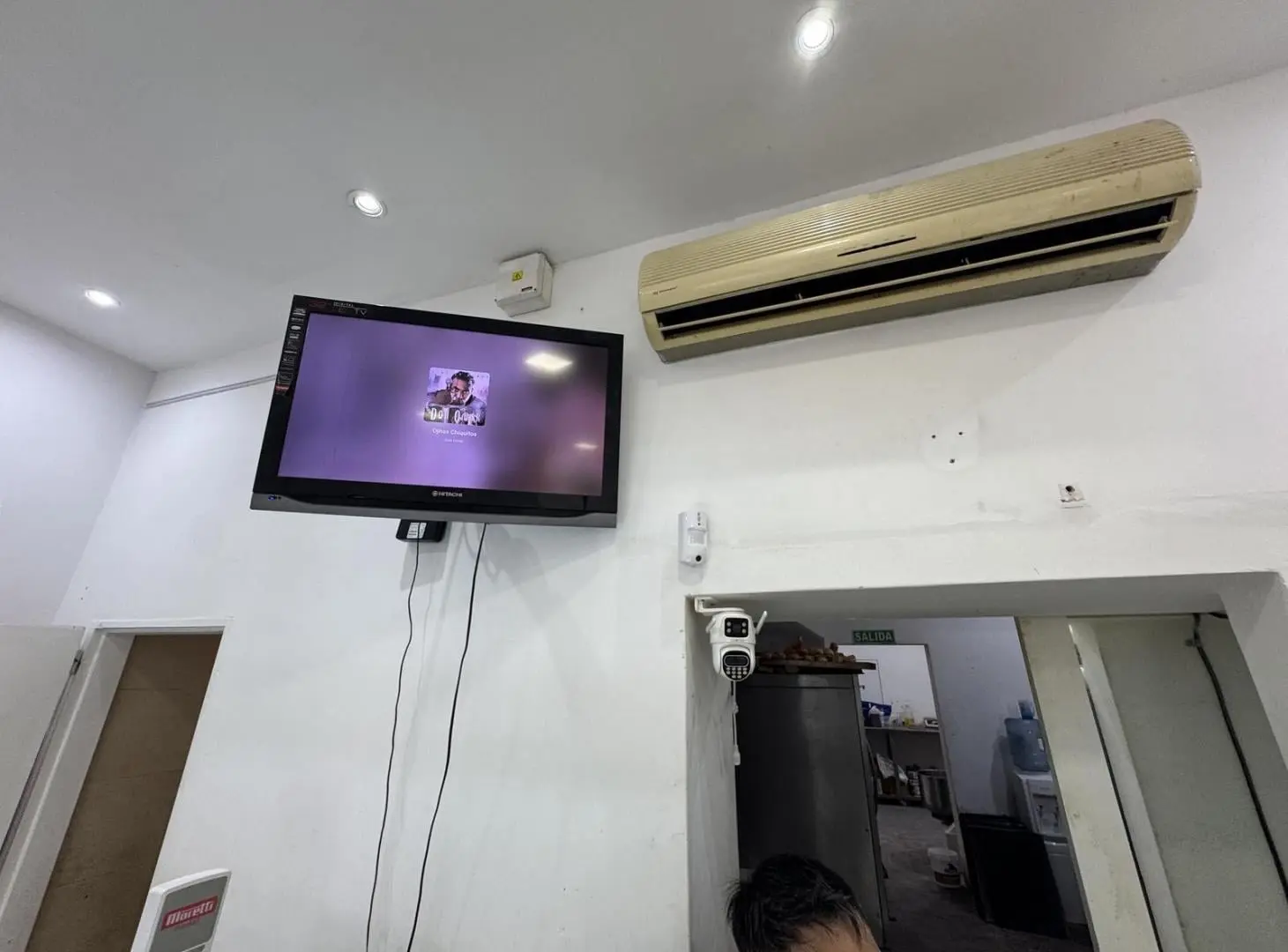 Local en venta o alquiler con fondo de comercio en San Telmo a media cuadra de Av Garay 5