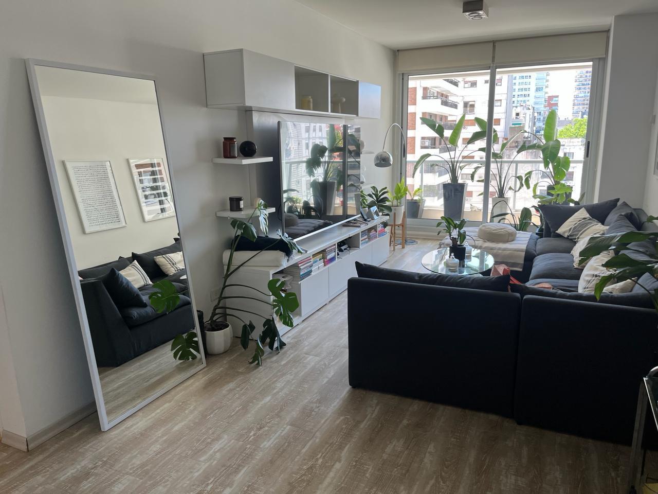 3 ambientes de categoría a la venta en Blvd. Olleros - Unidad contrafrente - SIN cochera.