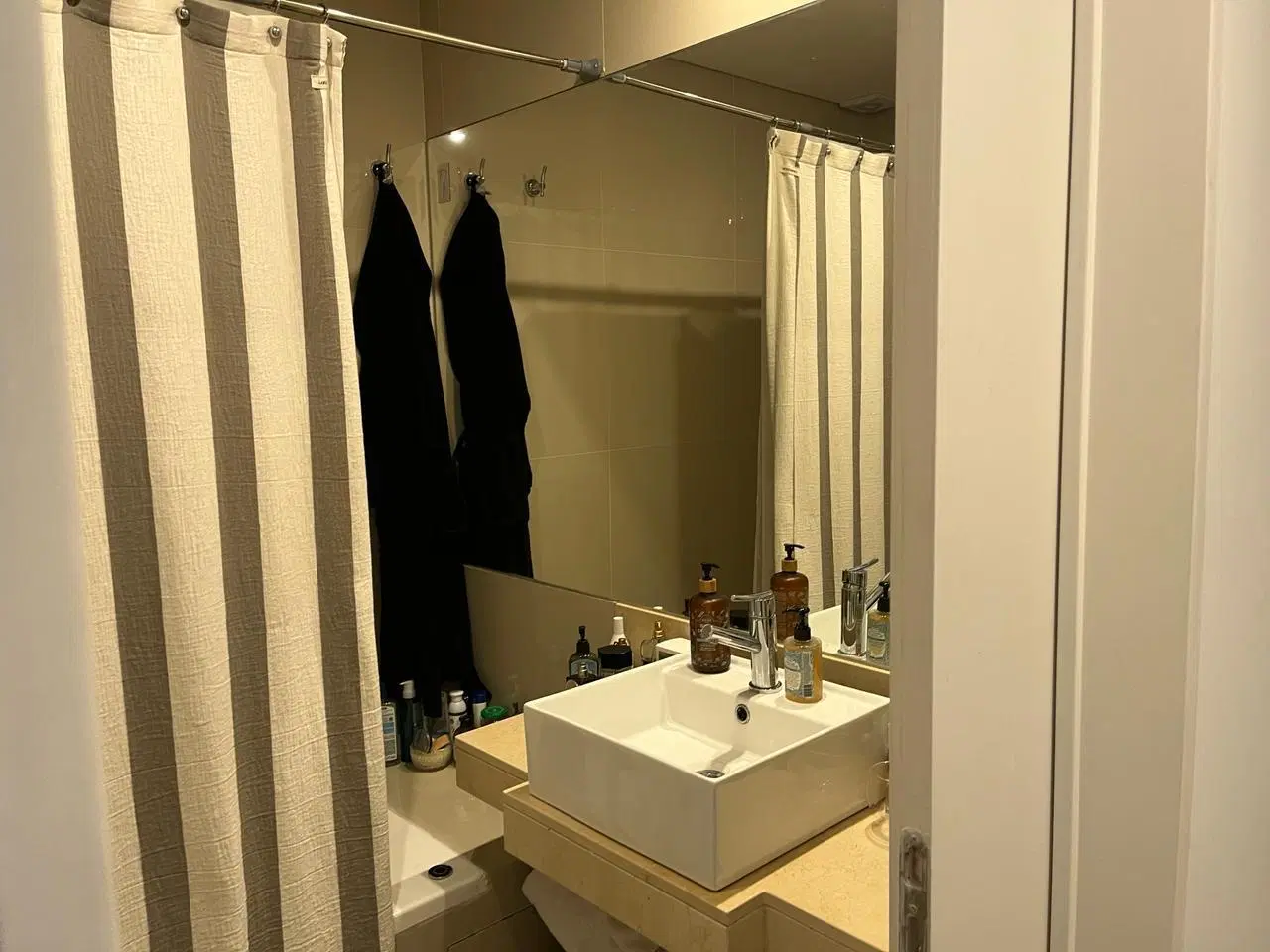 3 ambientes de categoría a la venta en Blvd. Olleros - Unidad contrafrente - SIN cochera. 3