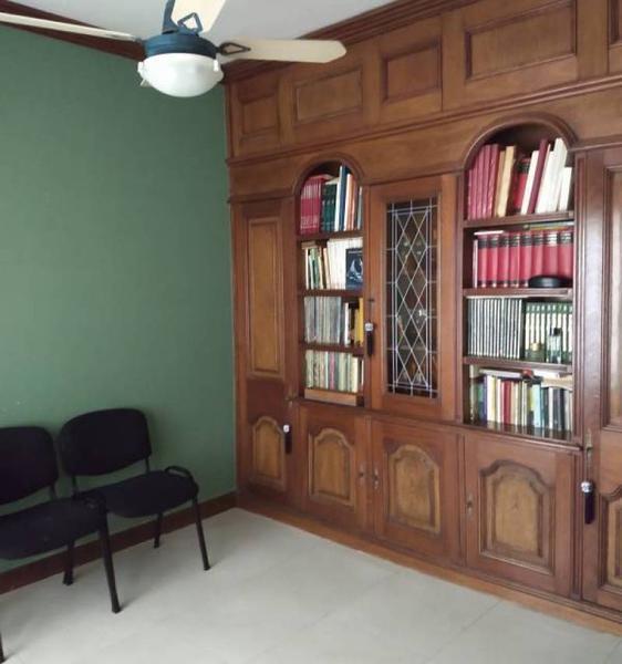 Chalet 3 plantas en excelente mantenimiento