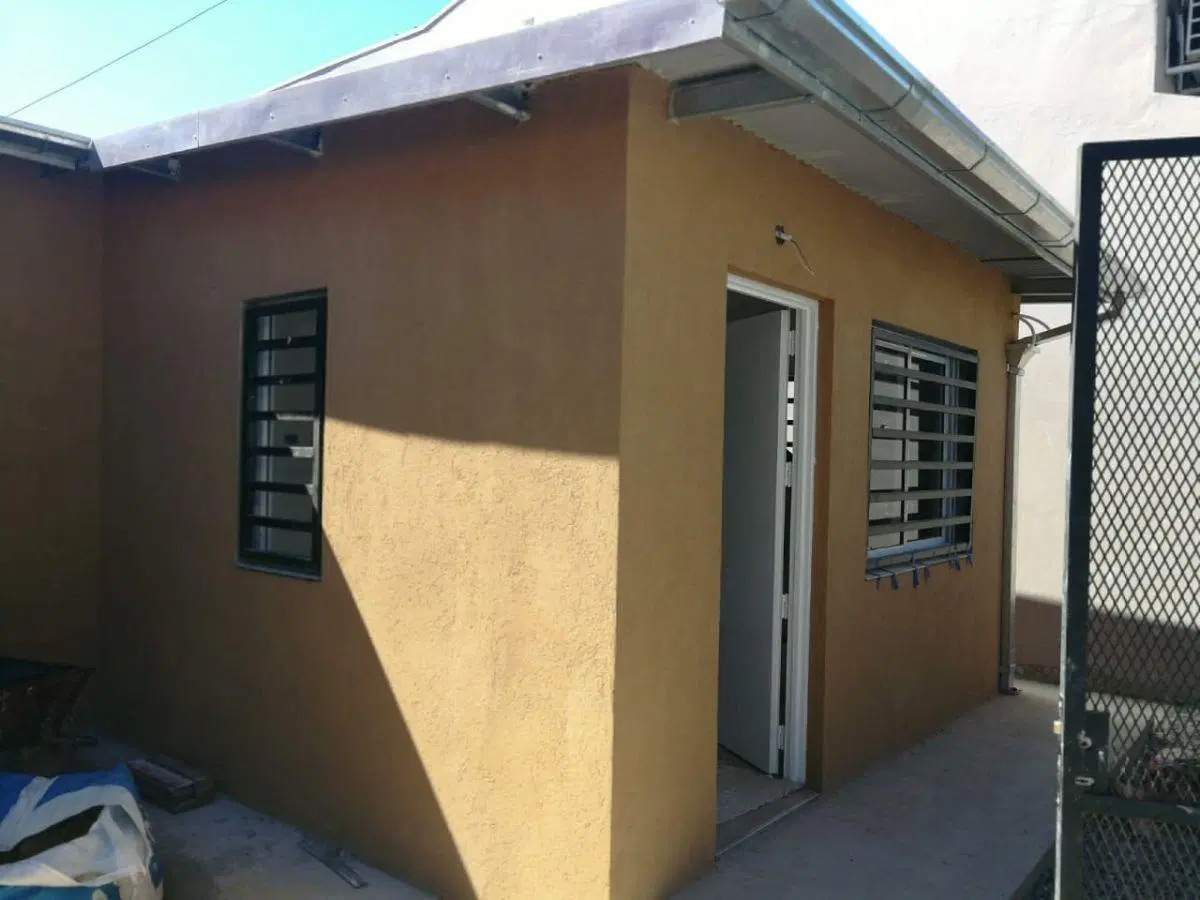 EXCELENTE CHALET 2 AMBIENTES CON COCHERA, NO PERMITEN ANIMALES 5