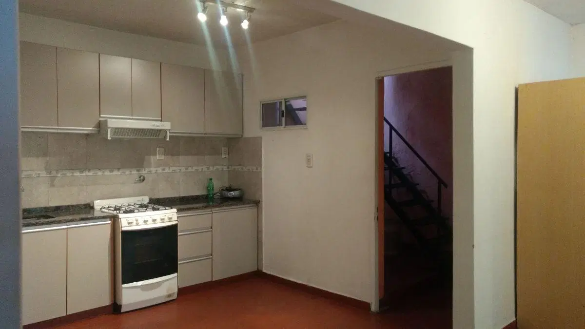 3 AMBIENTES EN PLANTA ALTE CON BALCON Y TERRAZA DE 68 M2 CUBIERTOS 5