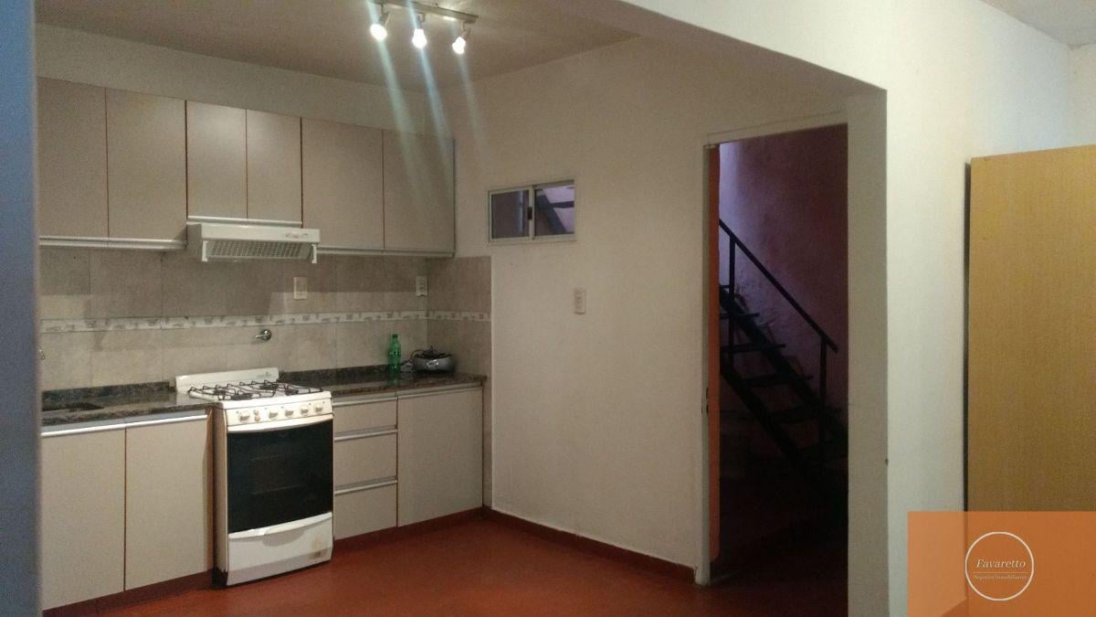 Foto de Galpón en venta de 190m2 ubicado en Munro, imagen 3