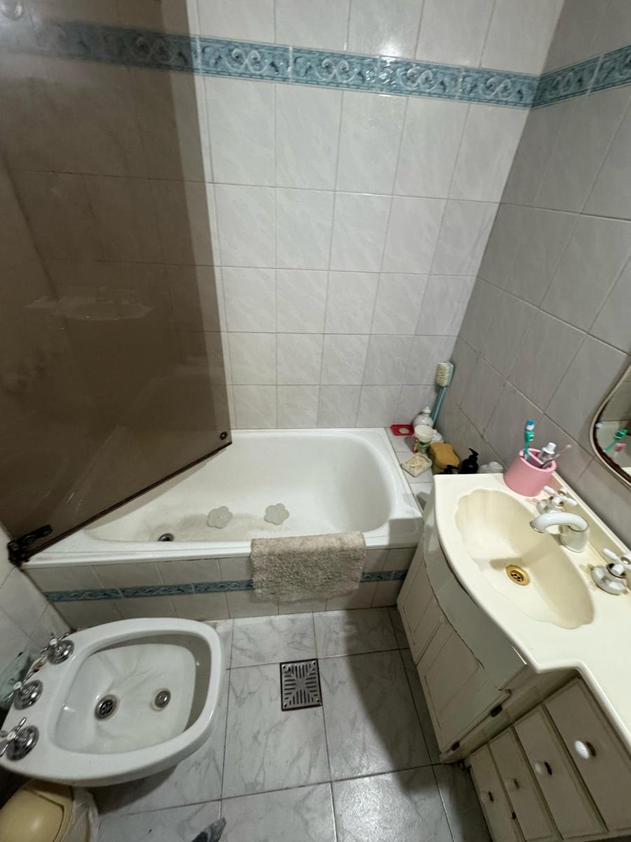 CASA EN VENTA EN EXCELENTE UBICACION!!! A 300 MTS DE AV TOMAS ESPORA