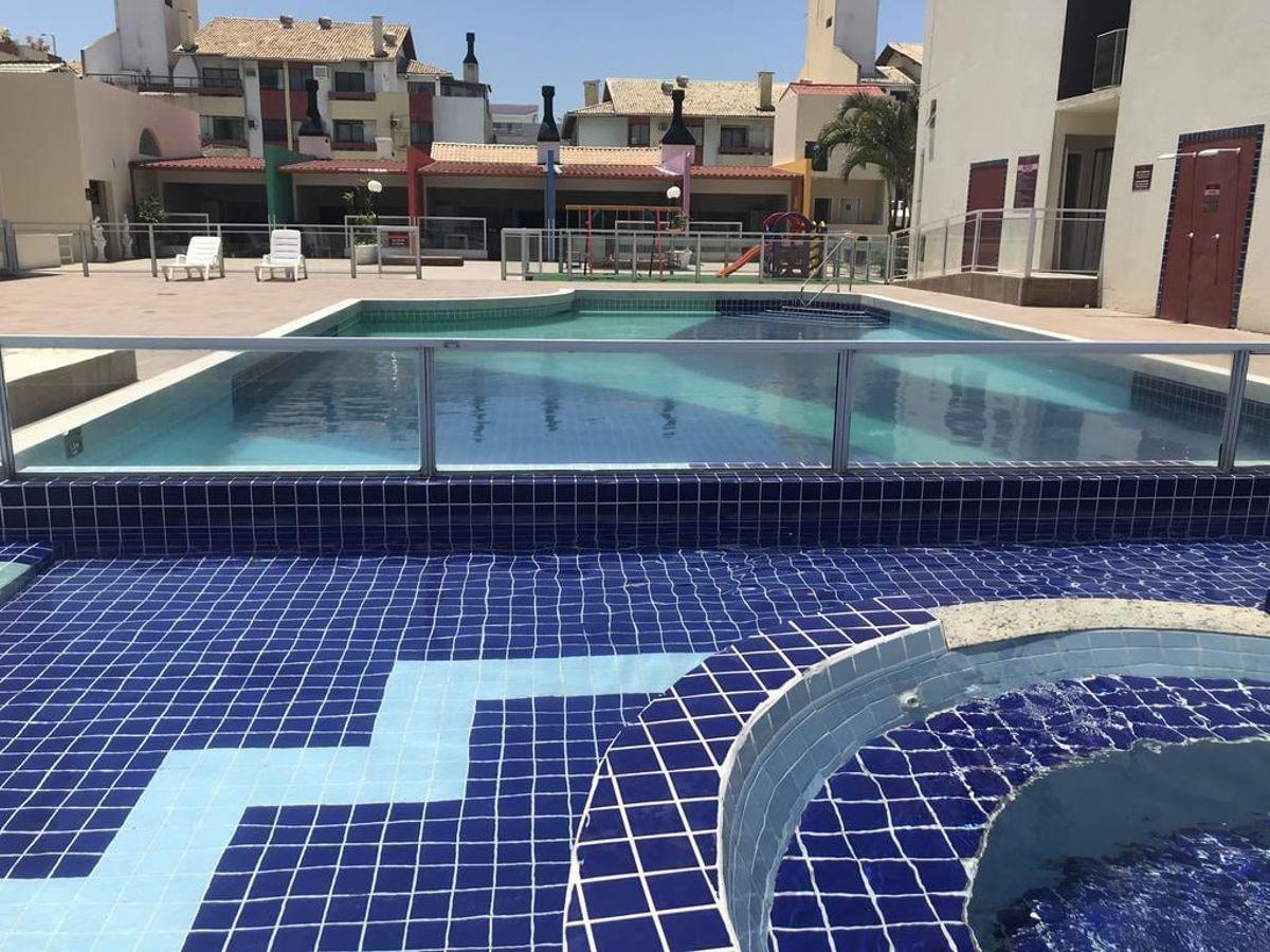 CONDOMINIO EN INGLESES NORTE FRENTE AL MAR CON PILETA CLIMATIZADA