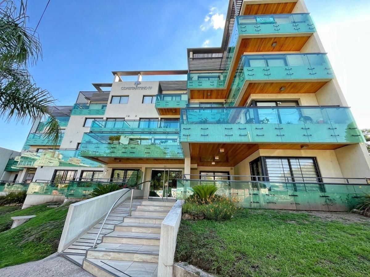 DEPTO PARA 6 PERS - PILETA CLIMATIZ - CENTRICO - COCHERA - VISTA AL LAGO - QUINCHO