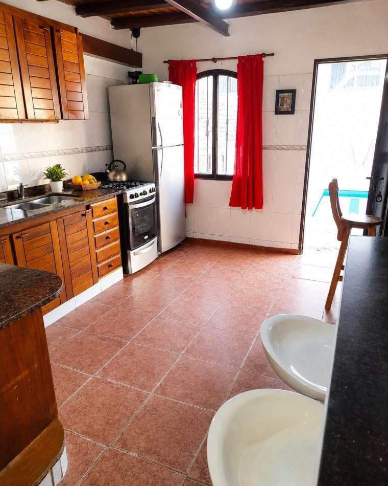 Foto de CASA PARA 10 PERSONAS - CON PILETA Y QUINCHO - CENTRICA, imagen 5