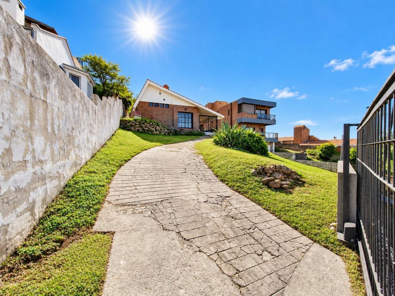 Foto de CASA 2 DORMITORIOS - QUINCHO - PILETA EN Bo LA QUINTA, imagen 5