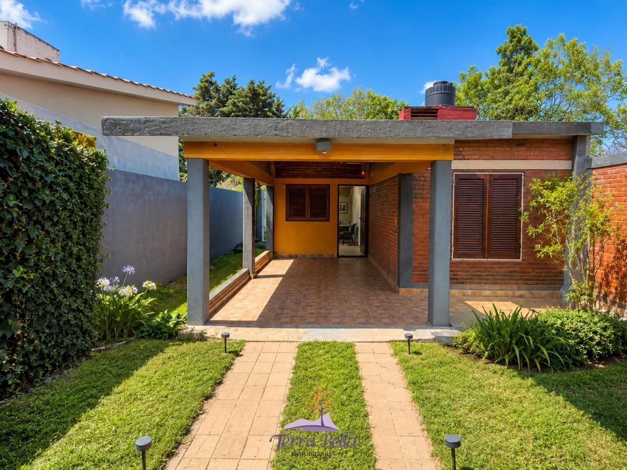 Foto de CASA DE DOS DORMITORIOS CON PILETA, QUINCHO Y COCHERA, imagen 2