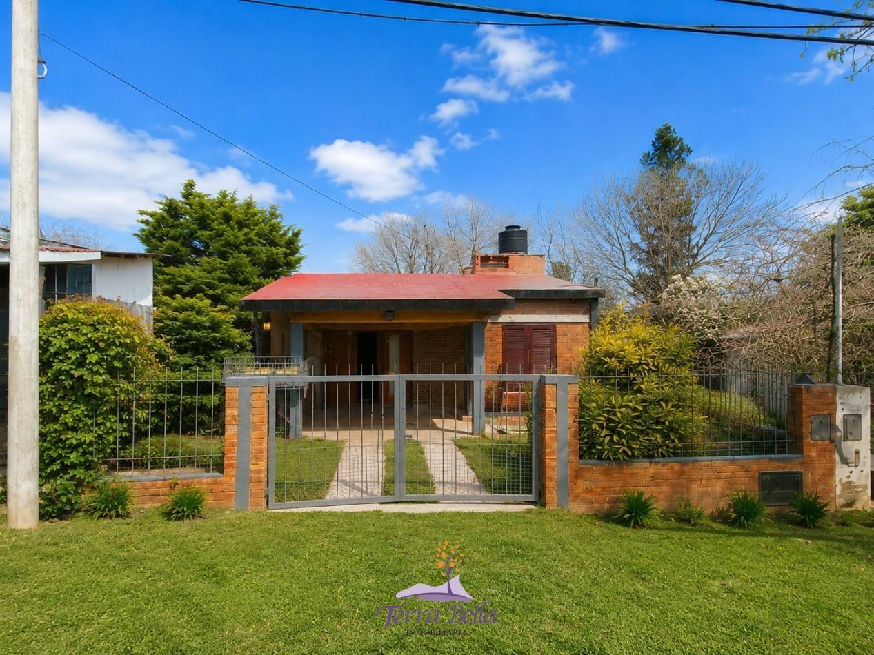 Foto de CASA DE DOS DORMITORIOS CON PILETA, QUINCHO Y COCHERA, imagen 1